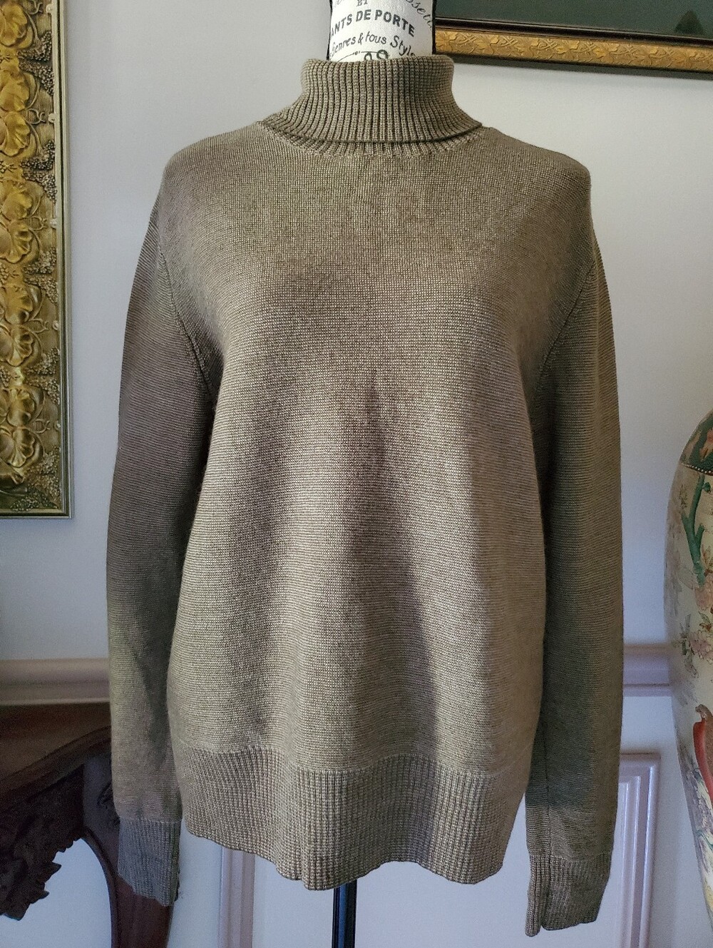 Vintage Y2K Banana Republic 100% Merino Wool Turtleneck Sweater Olive Taupe